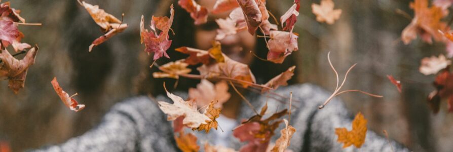 5 Ways to Nurture Your Mind, Body, and Skin This Autumn